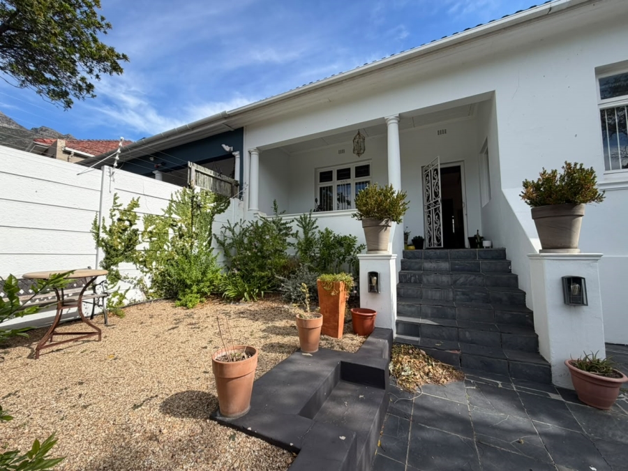 3 Bedroom Property for Sale in Vredehoek Western Cape